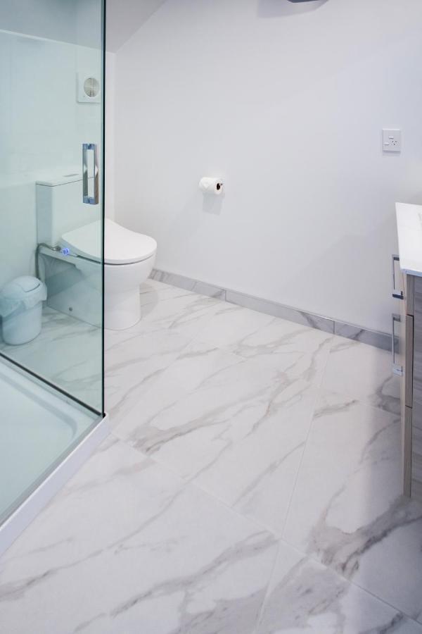 Two Bedroom, Two Bathroom Urban Oasis ไครสต์เชิร์ช ภายนอก รูปภาพ