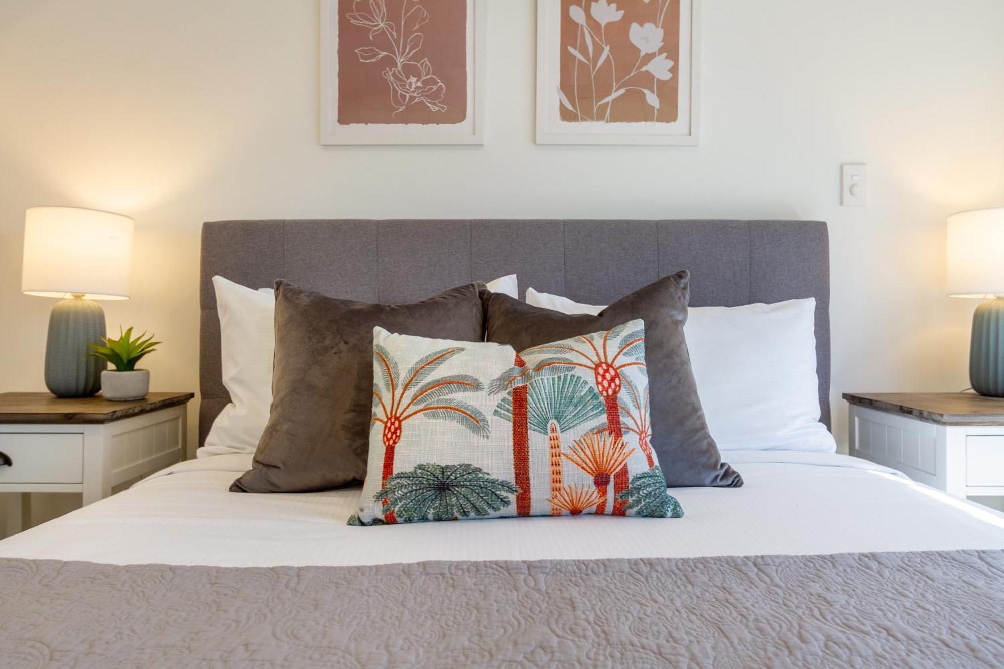 Two Bedroom, Two Bathroom Urban Oasis ไครสต์เชิร์ช ภายนอก รูปภาพ